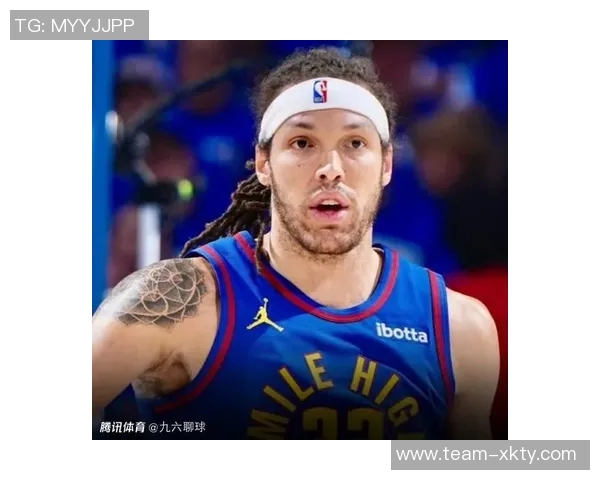 阿隆戈登新纹身惊艳亮相双黑臂环引发球迷热议 阿隆戈登新纹身惊艳亮相双黑臂环引发球迷热议