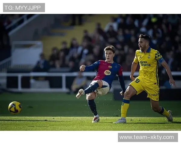 马洛卡前锋穆里奇热身意外踢中儿童引发关注及时救治获赞